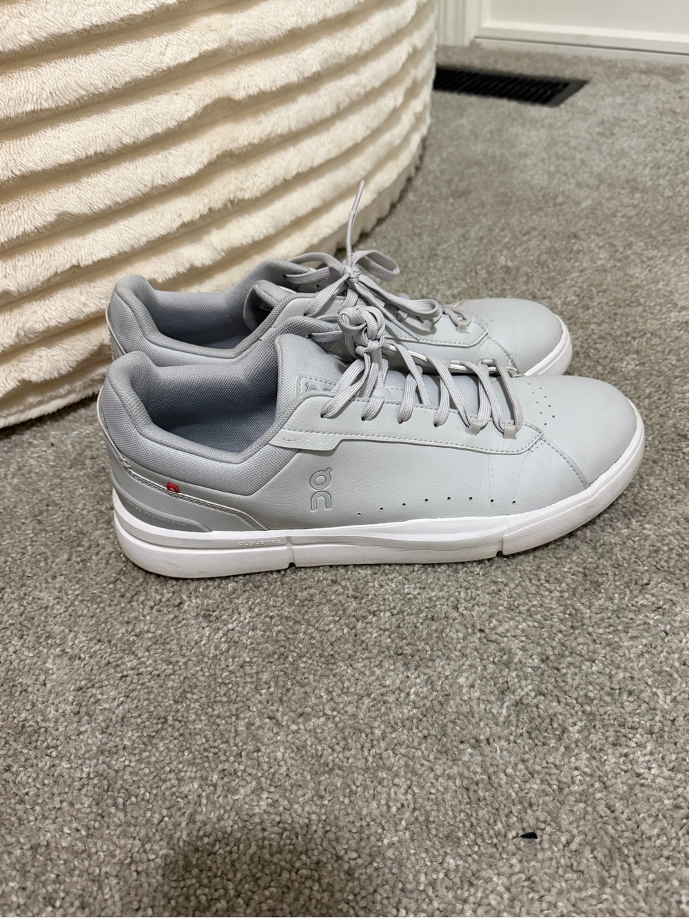 Oncloud the Roger shoes